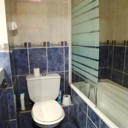 Studio-cabine Situe Au Calme Avec Parking Couvert, 5 Couchages Barèges